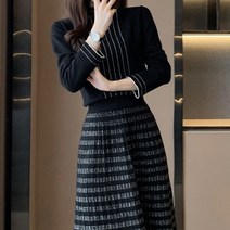 페이퍼먼츠 터틀넥 세로줄 스트라이프 티셔츠 밴딩 스커트 투피스 세트 03005