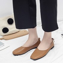 복고풍 느낌 네모난 플랫 슈즈