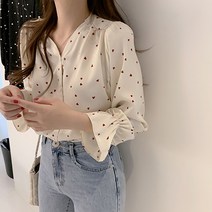 MA 미니 하트 셔링 브이넥 블라우스