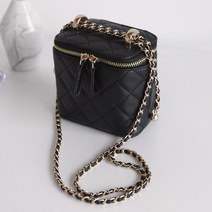 프롬헤븐 샤샤 퀼팅 스퀘어 미니 크로스백 C571