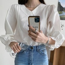 플라워 자수 물결 카라 브이넥 블라우스