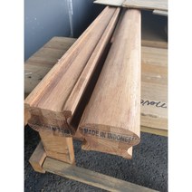 바나나목재 멀바우 핑거 집성 핸드레일 (손스침) 60x70x3600mm 식빵모양