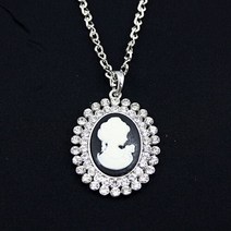 진주목걸이레이어드 진주롱목걸이 여성을위한 ocesrio 빈티지 긴 카메오 목걸이 실버 컬러 체인 크리스탈과 큰 펜던트 목걸이 패션 쥬얼리 선물 nke-f46