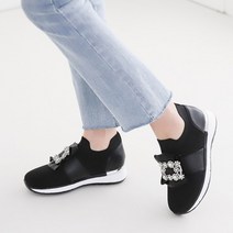 베리슈 여성 2컬러 스퀘어 큐빅 장식 미끄럼 방지 발편한 운동화 스니커즈