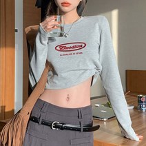 [랜덤플레이] 꾸안꾸 빈티지 로고 자수 크롭 티셔츠
