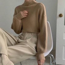 [랜덤플레이] 폴라넥 벌룬 소매 골지 니트