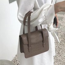 사각포멀룩 플랩덮개 악어무늬 미니토트백 주말데이트 대학생 직장인 텀블러