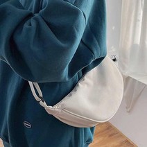 여자 자전거 가방 패션 트렌디 하프문 크로스백