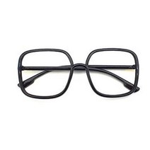 데일리패션 패션안경 심플디자인 사각프레임 블랙 왕뿔테 안경테 아이웨어 패션아이템