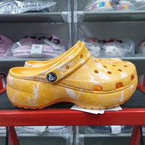 크록스 클래식 플랫폼 그래픽 클로그 207239-837