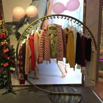 원형 옷걸이 행거 매장용 드레스룸 진열대, 청동