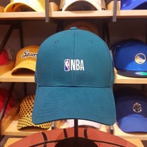 NBA 남여공용 P.E에디션 브랜드 로고 자수 깔끔한 그린 볼캡 모자