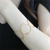 브이와이 여자 얇은 은색 여행룩 금색 써클뱅글 팔찌