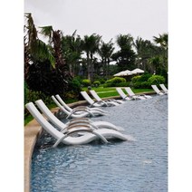 야외선베드 썬베드 펜션 호텔 리조트 워터파크 테라스 수영장 수영장의자, 쿠션형 화이트 선베드2개/커피 테이블