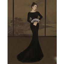 빈티지 웨딩드레스 사진촬영 포토 등이드러나는스타일 셀프웨딩블랙드레스