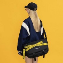 가방팝 언더크로스 노바 메신저백 테이프 블랙 메신져