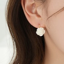 [수앤수]펄 장미 원터치 귀걸이 (22E037)