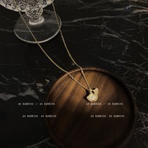 귀여운돼지샵 큐빅 은행나무잎모양 골드 쇄골 목걸이