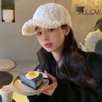 트루러비 콜덴 버킷햇 썬캡 베이직 사랑스러운 러블리 시선집중 여성스러운 큐티 빈티지 무지 두꺼운 따뜻한 트렌드 인싸 아이템 이쁜 득템 루즈핏 패션 페이크퍼 볼캡 털모자