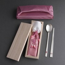 칠보 은수저 왕실거북 70% 1벌 25돈 전통 무늬 조각 장수 거북 고급 명품 수저 젓가락 1인용 고품격 예단 생신 vip 선물 외국인 창립기념품 세트, 은수저1벌 홍색+보자기포장(핑크)
