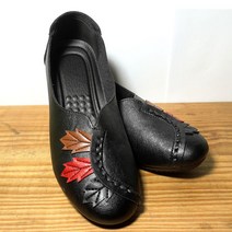 나뭇잎 자수 폭신폭신 발편한 여성 세련된 봄 단화