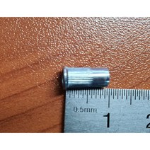 인서트너트 원형 M4 너얼링부6MM 철 3가아연도금 100개
