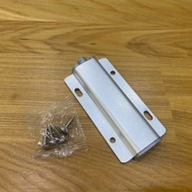 철물의민족 스텐 자석 빠찌링 자석잠금장치 도어캐치 가구부속 장농 옷장 붙박이장, 스텐자석-골드(중)