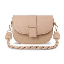 라운딩 벨티드 꽈배기 여성 숄더백 20대 간편한코디 입학식