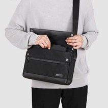 마크 포켓 남자 크로스백 아이패드가방 직장인 대학생 숄더백 출근 가방