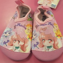 [키즈랜드] 뉴코아인천논현점 무더운 여름 물놀의 필수!! 귀여운 캐릭터 아쿠아슈즈와 함께