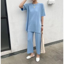 채윤러브 chaeyoon love 여성 캐주얼 피트 스트립 라운드넥 옆절개 상의 와이드 레그 바지 니트 슈트 투피스