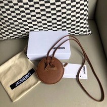 지퍼숄더백 프렌치 보이핏 볼륨 JACQUEMUS 가방 소 가죽동전지갑 우주에서 왔다 ZUI 곱다랗다 의 2532992477