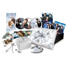 Amazon.co.jp 이클립스트와일라잇·사가 DVD&Blu-ray 콤보 콜렉터즈 BOX “뉴문트와일라잇 사가 microSD 첨부 