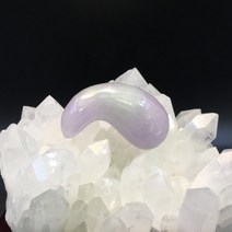 천연석 라벤더 옥 (라벤더 비취) 원석 곡옥 23g h2cm w4.3cm