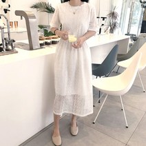 발랄한 여성스러움 여친룩 데이트 데일리 화이트 펀칭 레이스 원피스 하객패션 여행