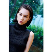 미야케 플리츠 세미하이넥 반폴라 탑 민소매 티셔츠 나시