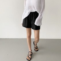 매트 레더 핀턱 밴딩 숏팬츠