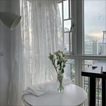 레이스 커튼 하나네인테리어
