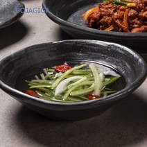 도자기가 도자기그릇 큰대접, 소예(청자)