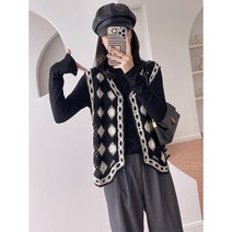 니트조끼 노르딕 클래식 상패 블러킹 아가일무늬 위빙 라탄 스티치 펀칭 와이드 루즈핏 외 민소매 숏 런닝 2567518688
