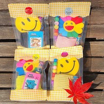 네임텍 국산 뽀로로 양말 색연필 퍼즐 간식 구디백 세트 어린이집 생일 답례품 유치원 실용적 생일선물 단체 파티 행사 새학기 명찰 이름표 감사 크리스마스 어린이 선물, 2-1.플라워네임텍+양말A+색연필+간식, 2.감사스티커B