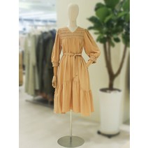 써스데이아일랜드 자수 스모킹 원피스 (T226MOP157W)(2160465)