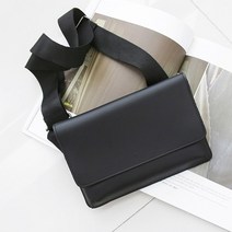 코지일이삼 여자 남자 여행용 세컨백 미니멀 깔끔한 크로스백 (6757427)