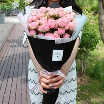 플라로마 장미 100송이 꽃다발 생화 당일발송가능 졸업식선물 승진 발렌타인데이 생일 기념일 전국배송 지정일예약배송, 핑크