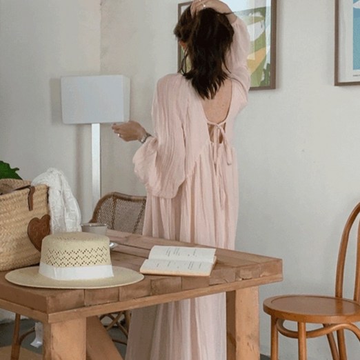 루어스룸 스톤즈 라운드넥 백포인트 퍼프 리본 셔링 뒷리본 트임 a라인 플레어 맥시 코튼 롱 원피스