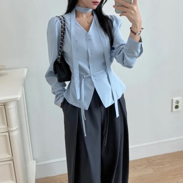 쪼예 브이넥 타이 허리 스트랩 슬릿 긴팔 셔링 블라우스