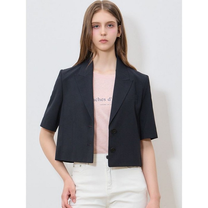 리스트 미니멀 피크드 크롭 반팔 재킷 택가격 318000원