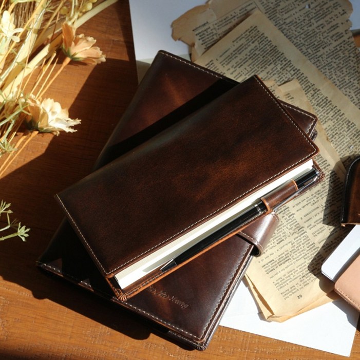 2026년 속지증정 마뜨 아도방 소가죽 이니셜 각인 CEO 수첩 미니 양장 가죽 다이어리 커버 투톤브라운, 투톤연밤D78943