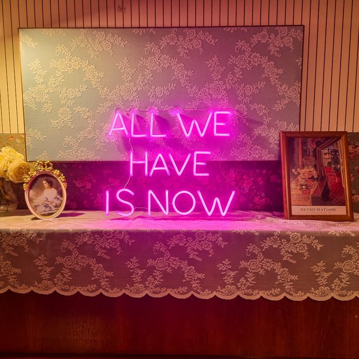 네오팝 ALL WE HAVE IS NOW 네온사인 50cm 대형 Pink, Pink 네오팝 ALL WE HAVE IS NOW 네온사인 50cm 대형 Pink, Pink