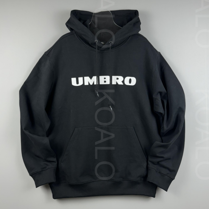 국내백화점판 UMBRO 엄브로 24FW신상 에센셜 빅레터링 후드티 셋업 블랙
